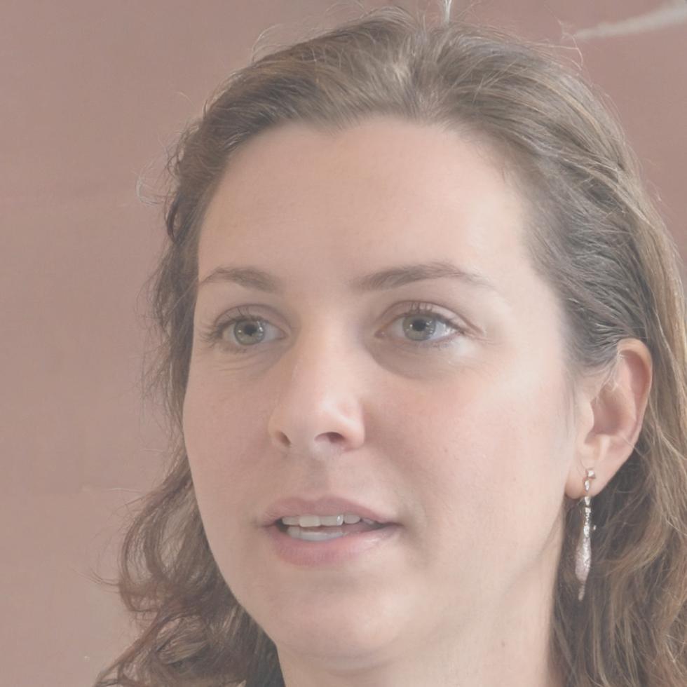 Retrato profesional de Nuria Esteban Quirós, Directora de Metodología en calyventora